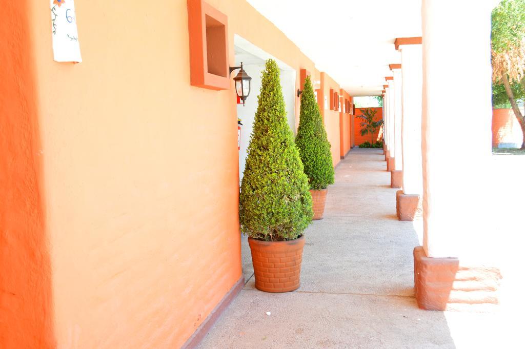 Hotel El Rancho นาโวฮัว ภายนอก รูปภาพ