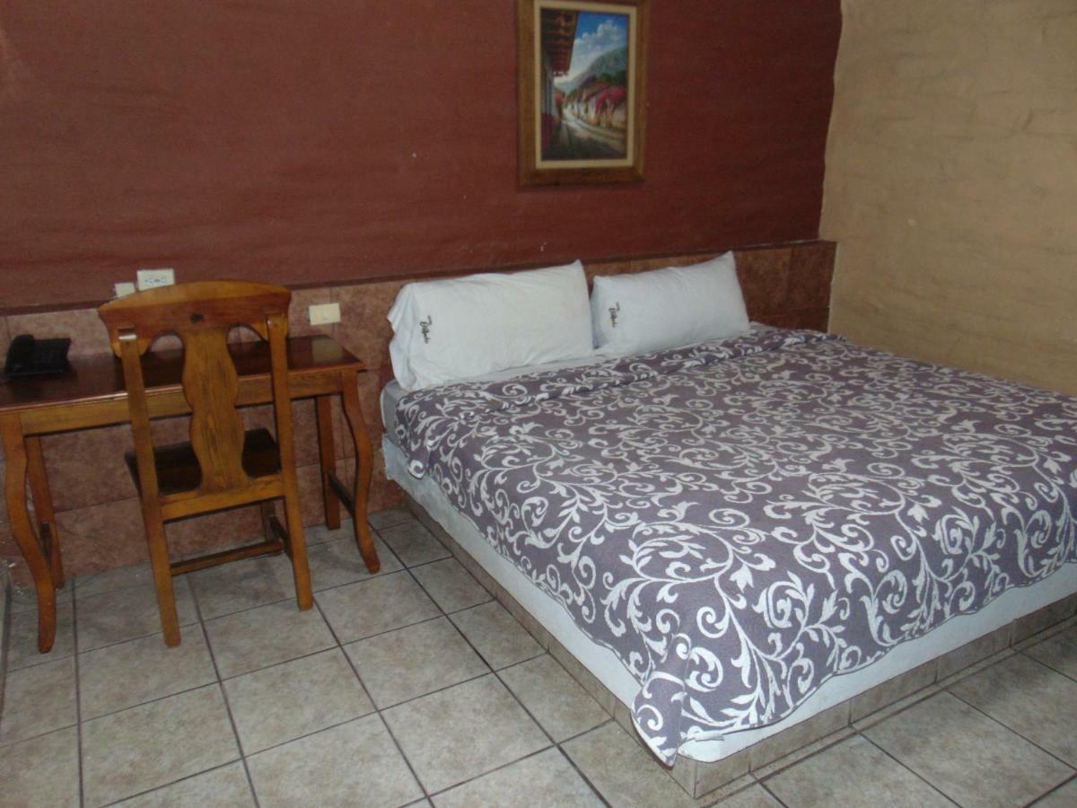 Hotel El Rancho นาโวฮัว ภายนอก รูปภาพ